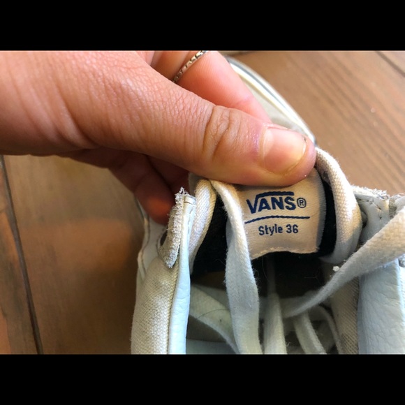 Vans - Picture 4 of 4